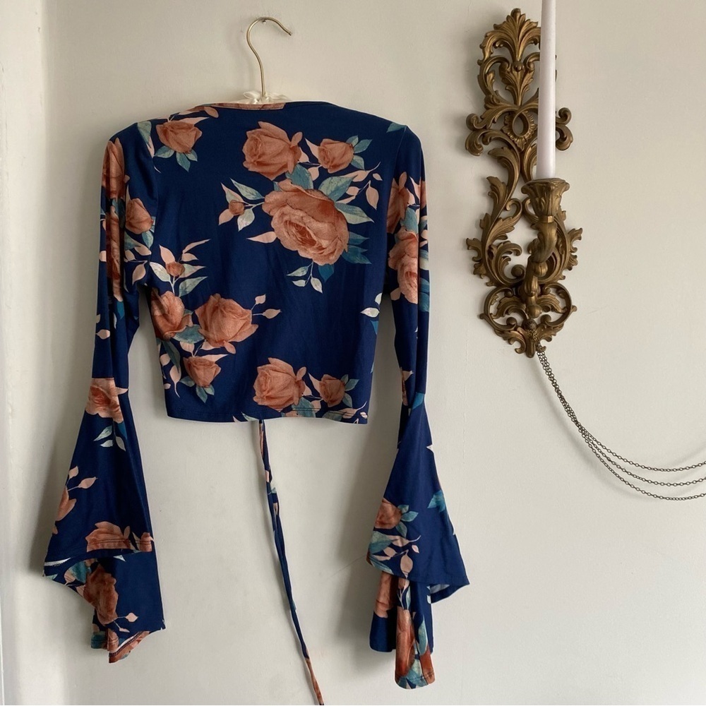 BLUE FLORAL RUCHED FRONT BOHO CROP BLOUSE TOP SMALL - Picture 5 of 5